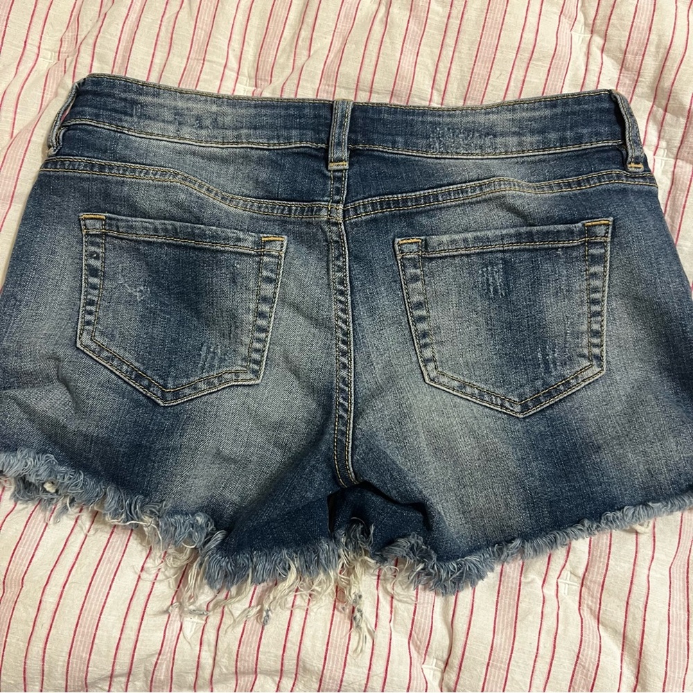 Denim Distressed Shorts with Lace Accents - Picture 2 of 7